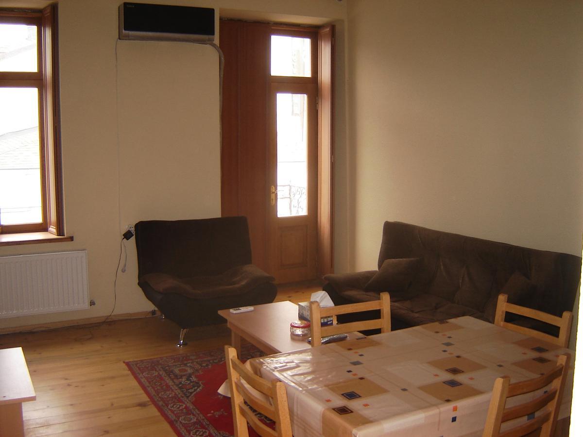 Old Metekhi Apartment Тбилиси Екстериор снимка